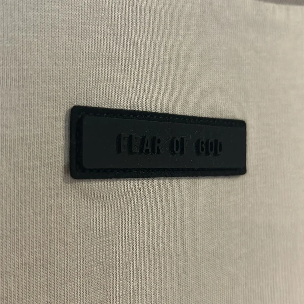 Essentials fear of god t shirt size large - Picture 4 of 8